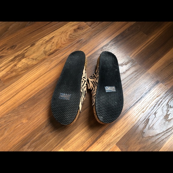 Animal print sandals - Picture 2 of 2